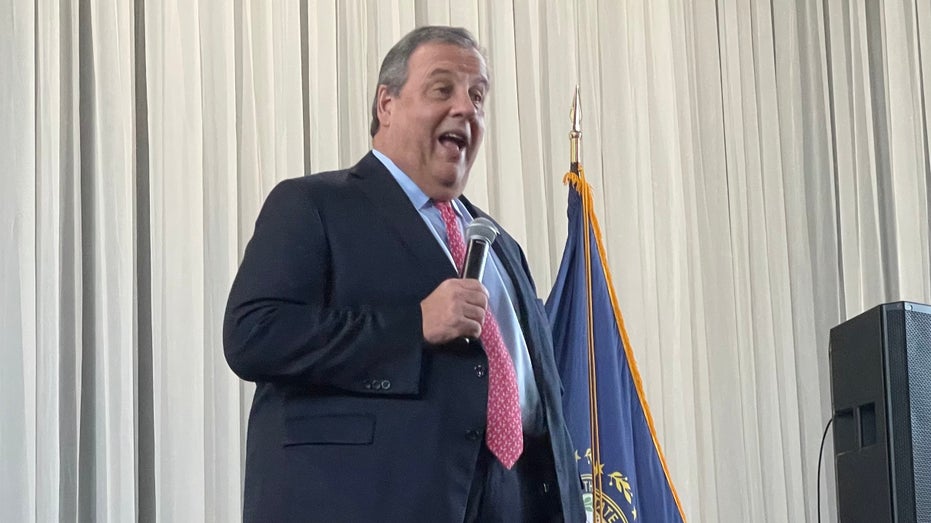 Christie says he would ‘absolutely’ support DeSantis or Haley, but insists he’s not dropping out of 2024 race