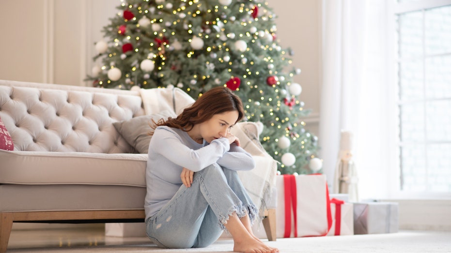 Holiday grief can be handled in these 9 ways, according to mental health experts