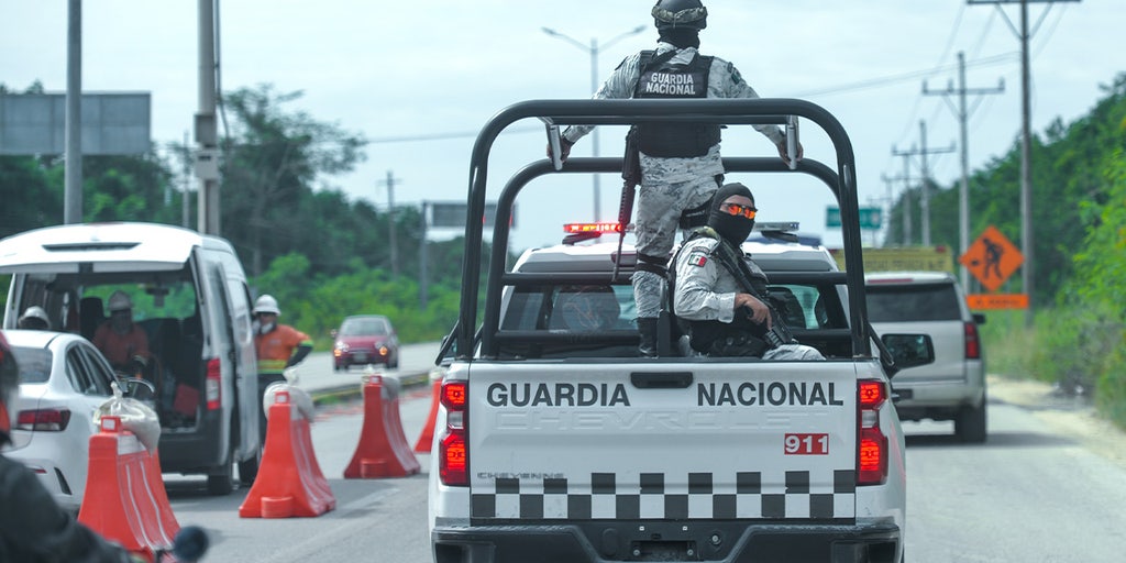 Mexican military swarms popular American tourist spot amid crime surge - Vimarsana News