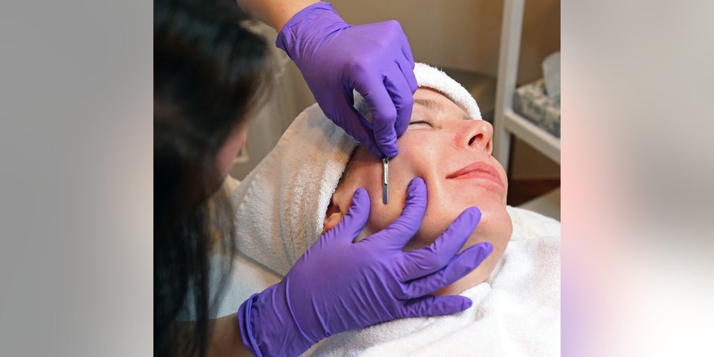 Dermatologist tips for a DIY dermaplaning, plus a guide to achieving smooth, radiant skin - Vimarsana News