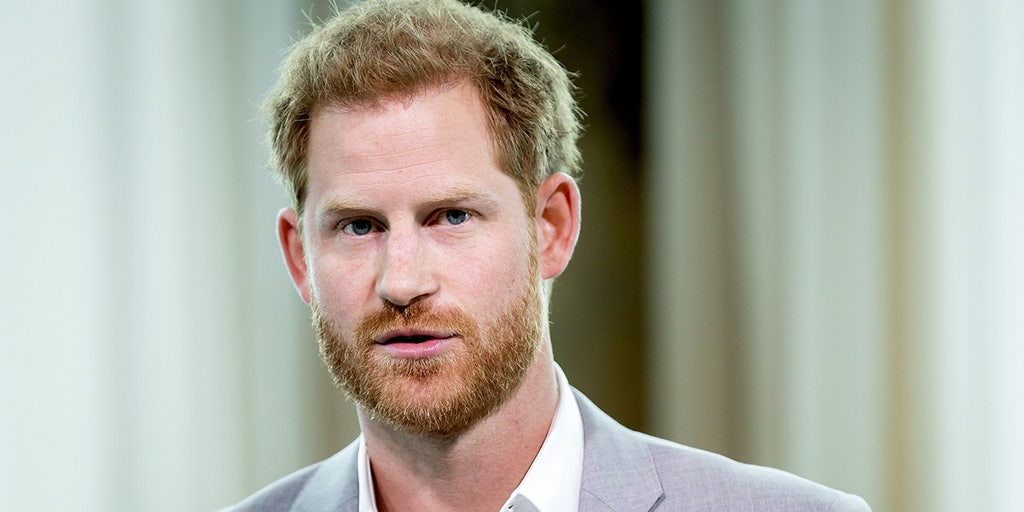 Prince Harry's honor at John Travolta event labeled 'bizarre' by experts - Vimarsana News