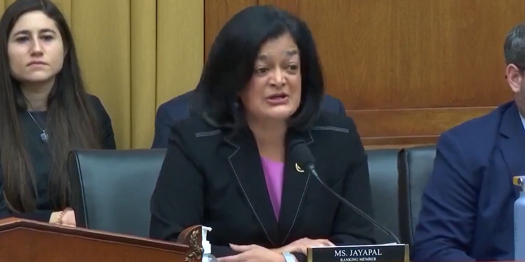 Rep. Jayapal shredded for saying Biden border enforcement 'so heavy-handed' she has 'concerns:' 'Out of touch' - Vimarsana News