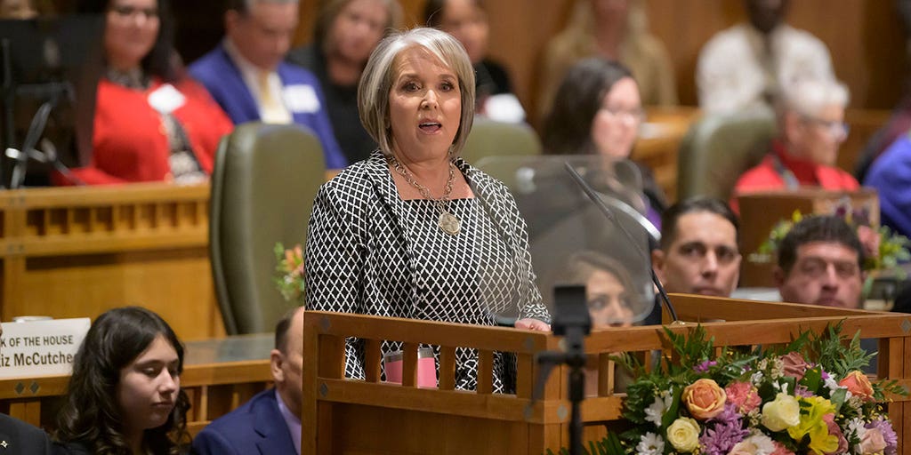 US judge stands firm against New Mexico governor's firearm restrictions in parks - Vimarsana News