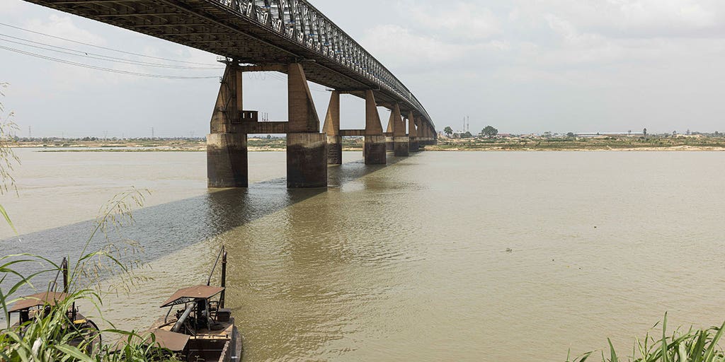 8 dead and 100 missing after overloaded boat capsizes in Nigeria - Vimarsana News
