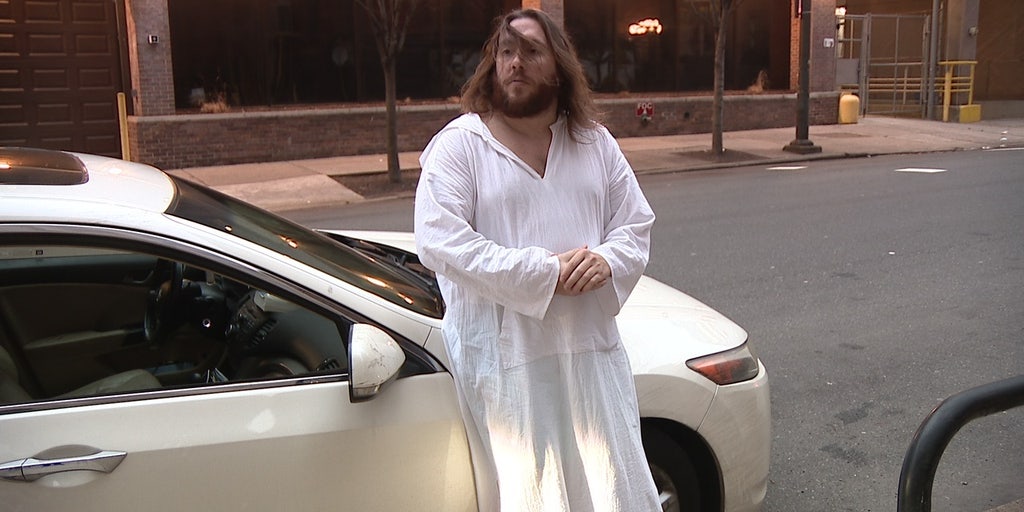 Lyft driver returns to role as 'Philly Jesus' after years-long hiatus - Vimarsana News