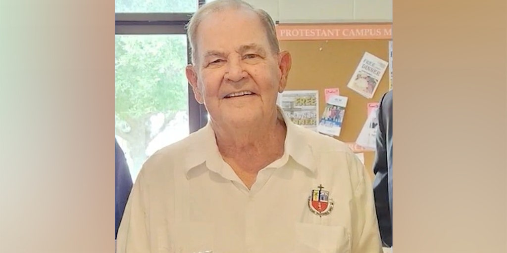 Retired Catholic priest, his sister among 4 killed in Florida shooting that injured 2 officers - Vimarsana News