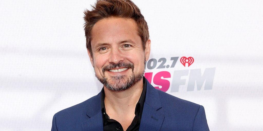 'Boy Meets World' star remembers smoking cigarettes, selling 'porn magazines' at 11 years old - Vimarsana News