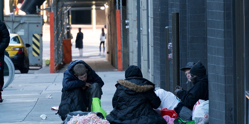 Supreme Court to decide whether cities can ban homeless from public areas - Vimarsana News