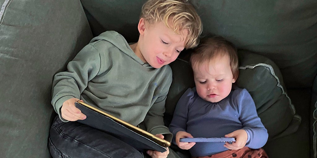 Study: screen time for kids under 2 linked to sensory differences in toddlerhood - Vimarsana News