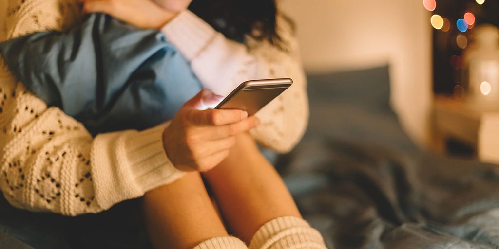Former 1st grade teacher pleads guilty to asking 13-year-old for explicit images on Snapchat - Vimarsana News