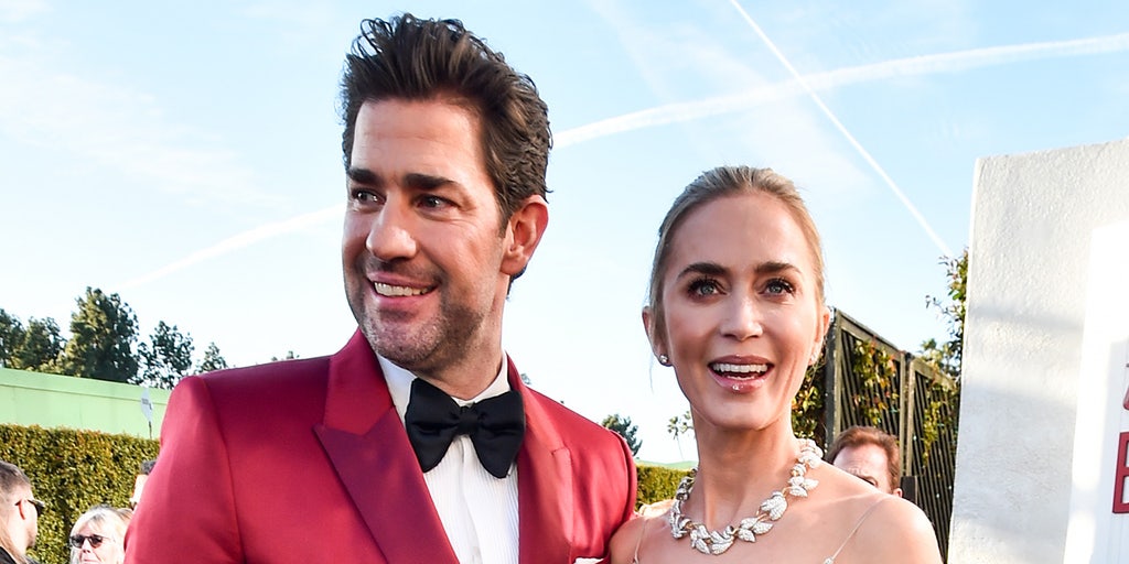 Emily blunt red outlet carpet