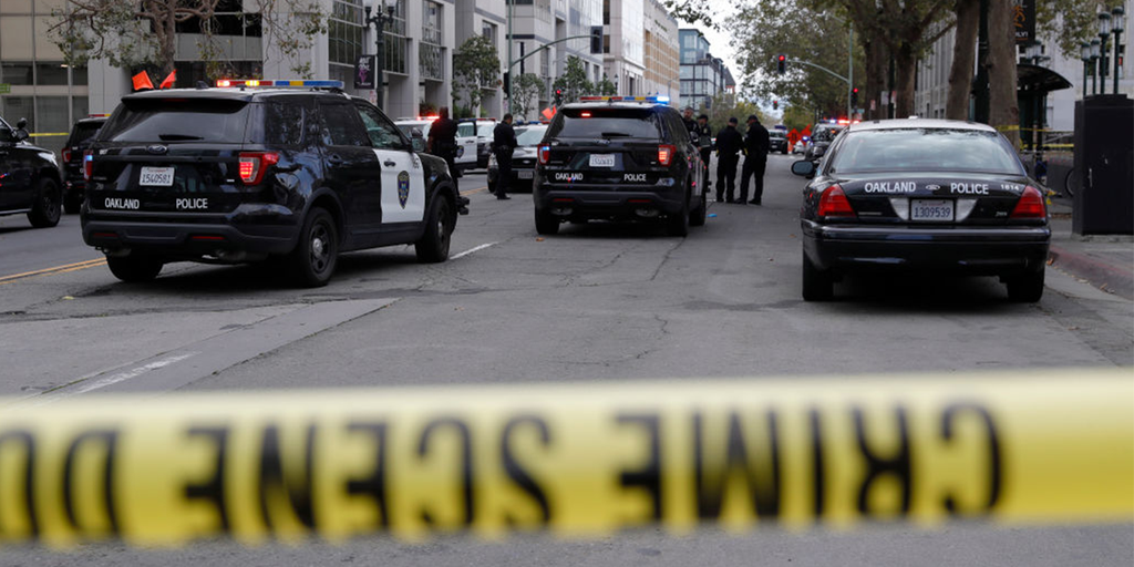 Attorney offers $10k reward for info on men who robbed son in California: 'Bad light on Oakland' - Vimarsana News