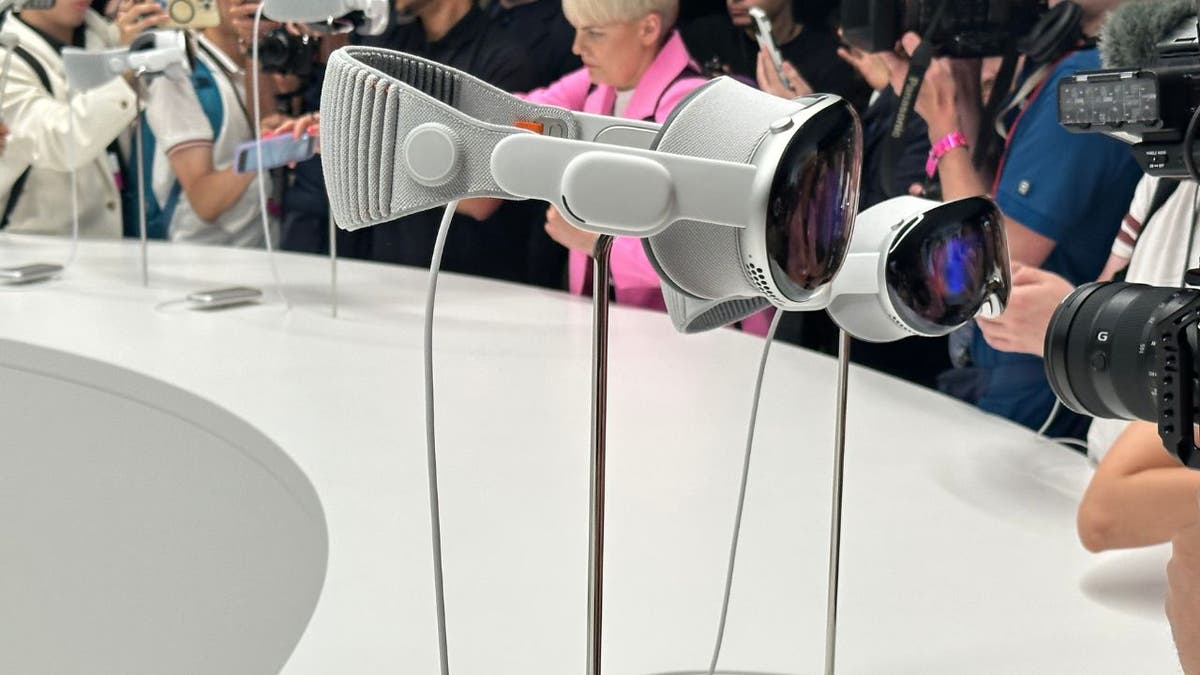 apple vision pro 3