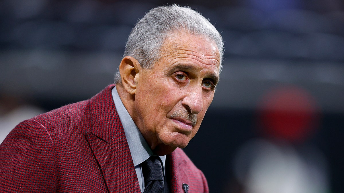Arthur Blank in Falcons-Colts