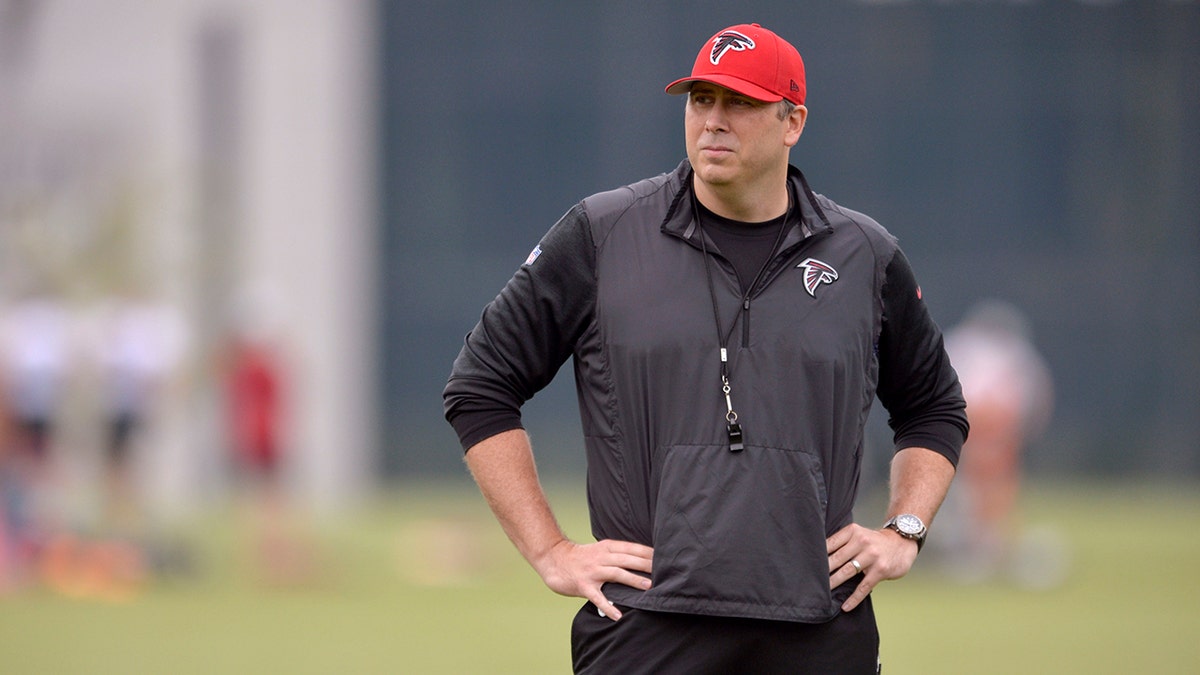 Falcons coach Arthur Smith heated with Saints coach Dennis Allen after loss: ‘F—ing bulls—‘ 1 Arthur Smith with hands on hips