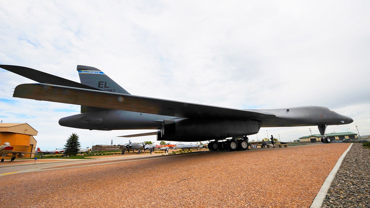 B-1 Bomber Crashes During Training Mission In South Dakota; Crew ...