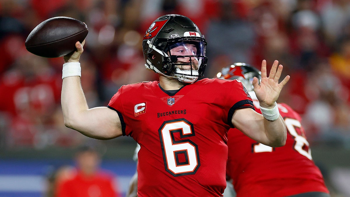 Baker Mayfield Agrees To 3-year Deal To Remain Bucs' Starting ...