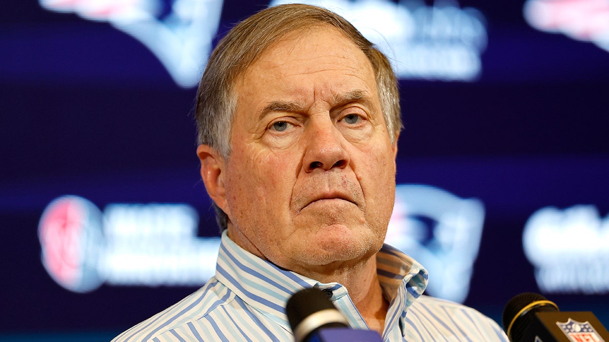 Bill Belichick ‘definitely Wants To Stay’ With The Patriots, Rob ...