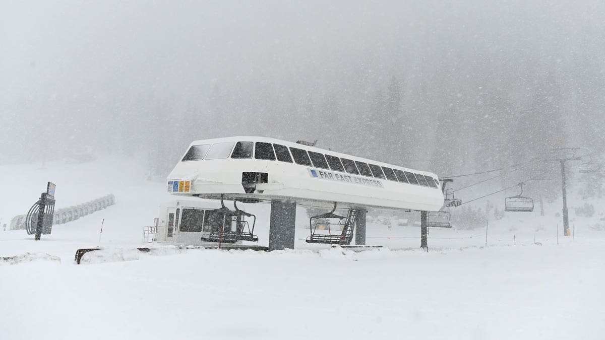 Closed ski lift at Palisades Tahoe