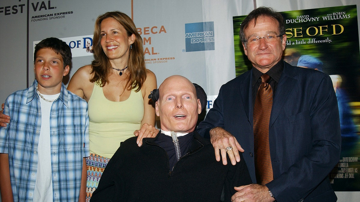 Will Reeve, Dana Reeve, Christopher Reeve, and Robin Williams posing together
