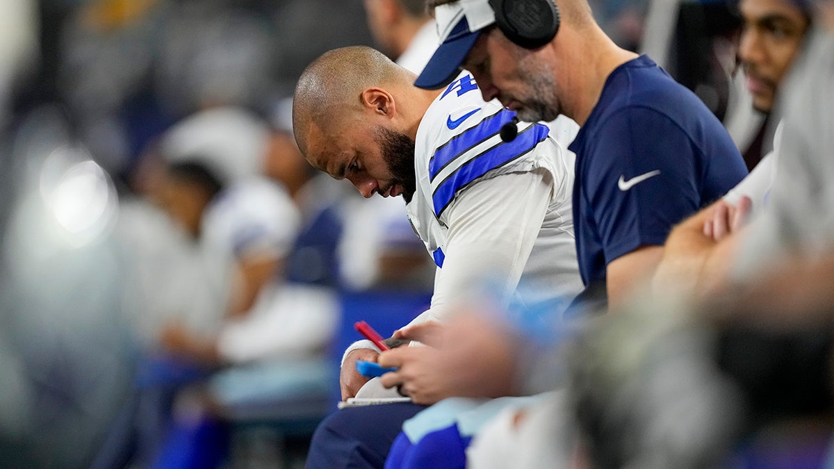 Dak Prescott's brother rips Cowboys fans after playoff exit: 'Done with  drama