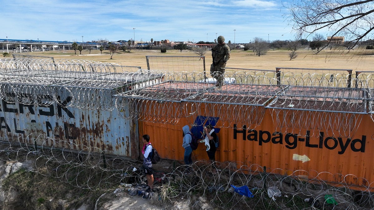 Migrants in Eagle Pass, Texas