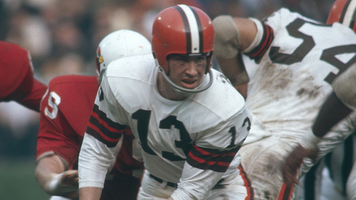 Frank Ryan, last Browns QB to lead team to NFL title, dead at 87 2 Frank Ryan vs Cardinals