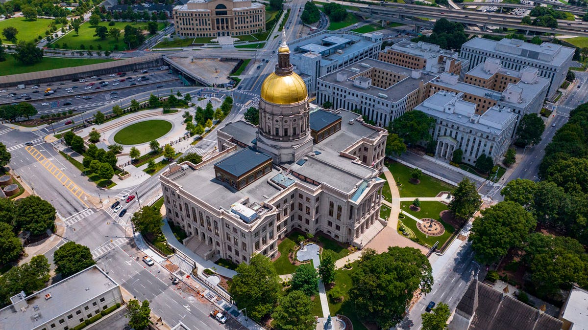 Lawsuit Limits And Antisemitism Are Among Topics Georgia Lawmakers Plan   Georgia State Building 