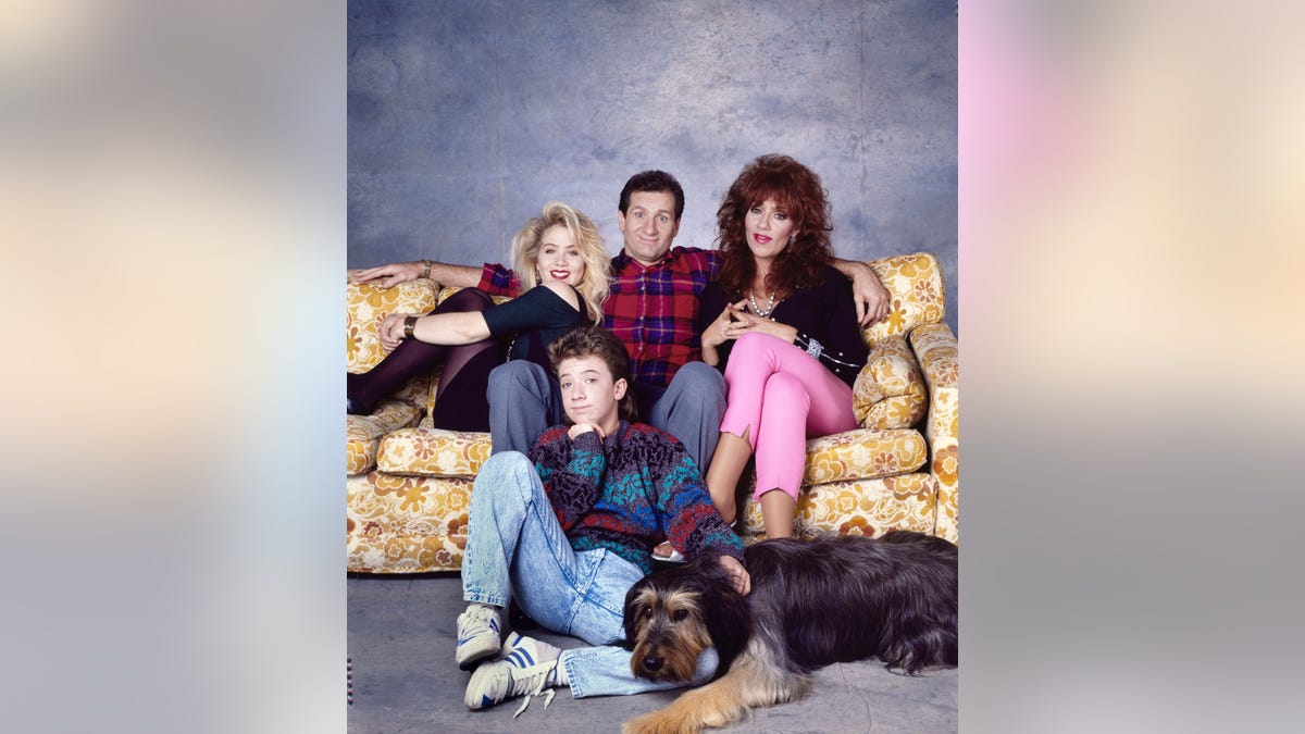 "Married… with Children" actors Christina Applegate, David Faustino, Ed O'Nell, and Katy Saga l(l-R) pose for a portrait in October 1988 in Los Angeles, California.