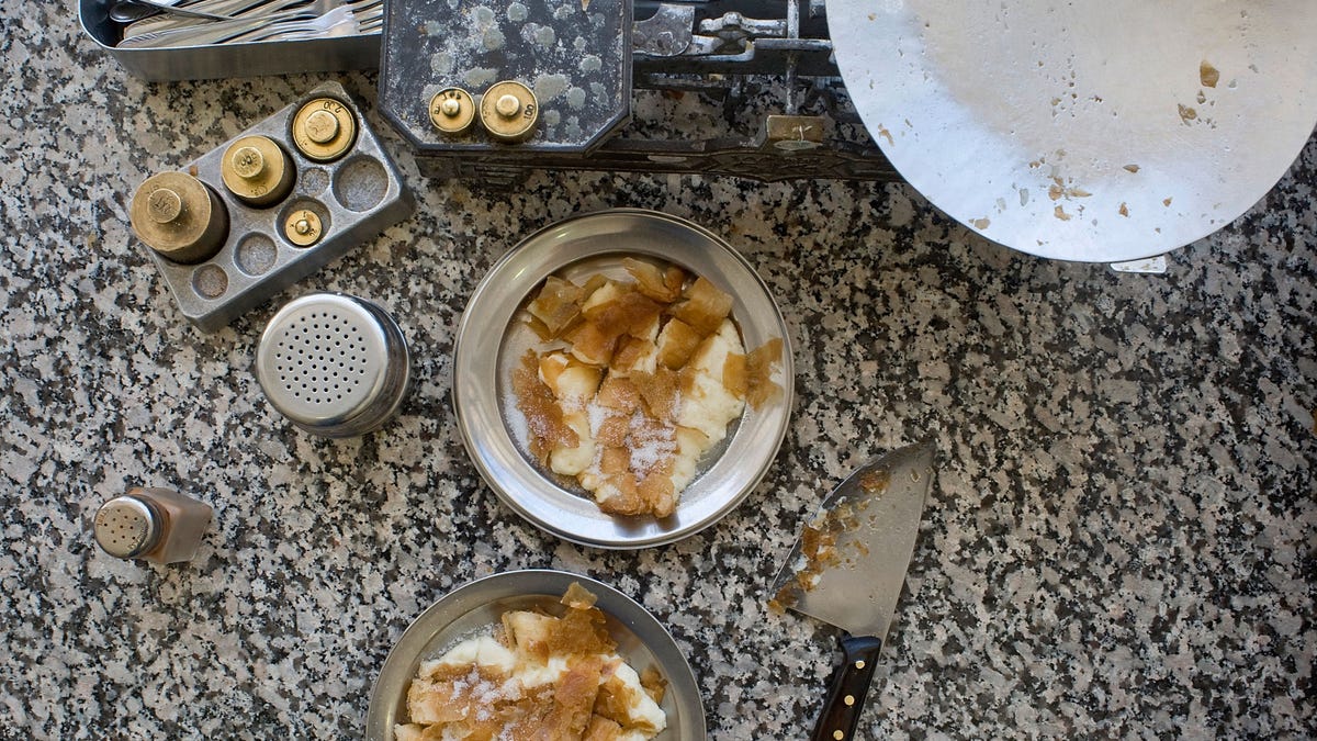 Bougatsa pie