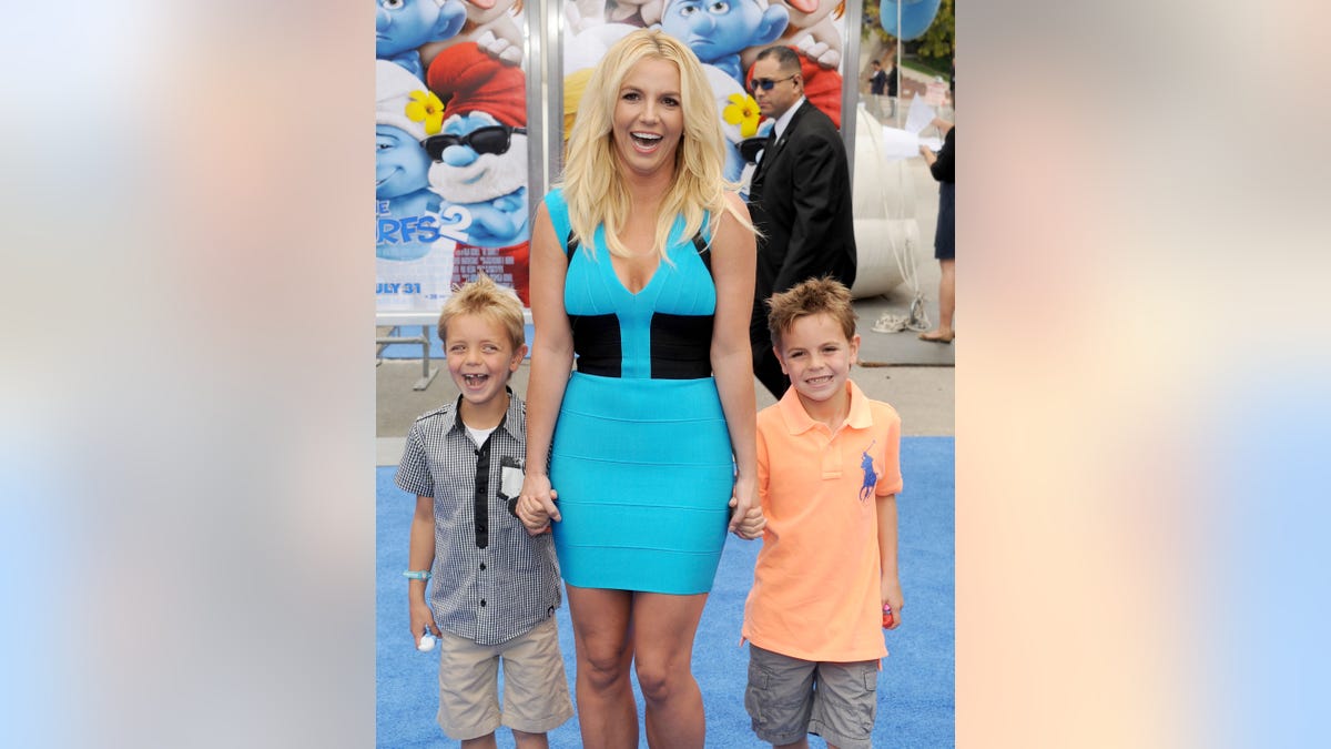 britney spears with sons jaden and preston in 2013