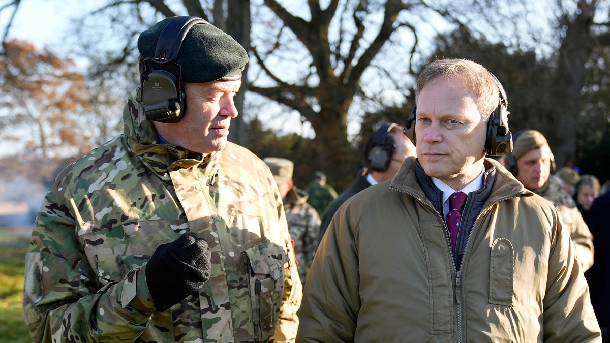 Grant Shapps military