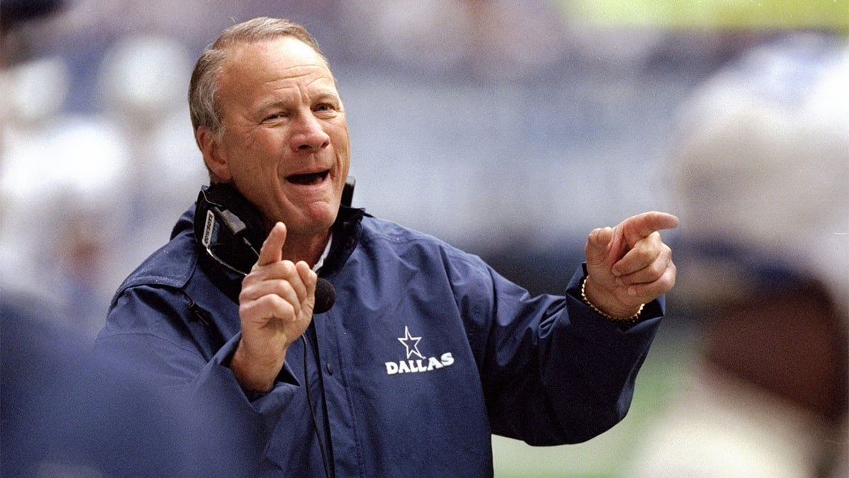 Barry Switzer coaches the Cowboys