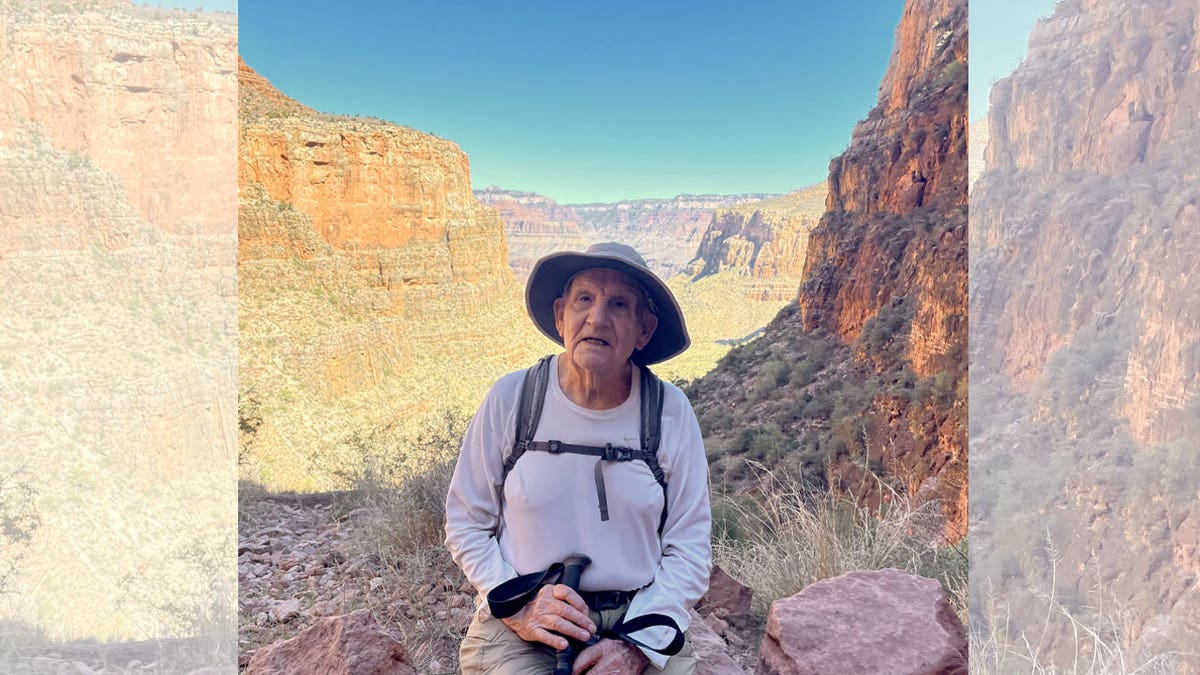 Alfredo Aliaga Burdio with canyon behind him