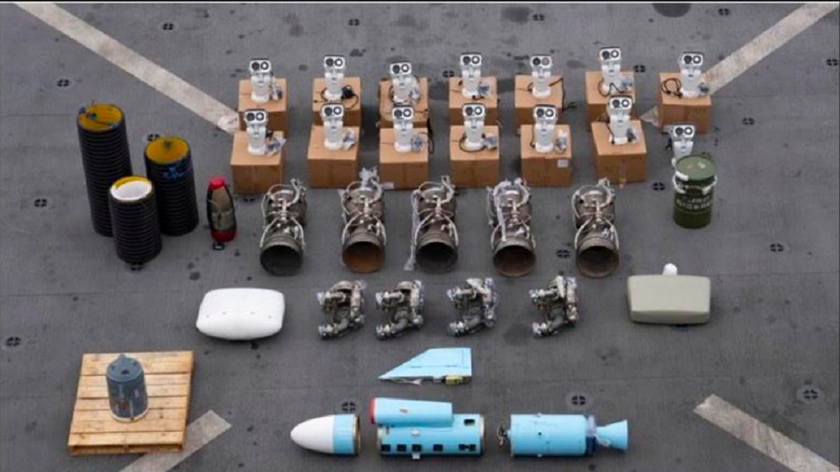 hOUTHI WEAPONS ON DISPLAY
