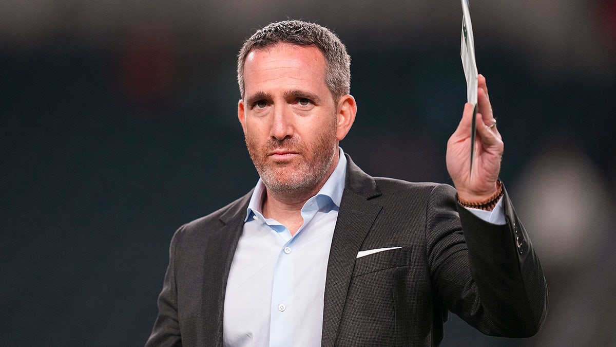Eagles legend thinks GM Howie Roseman, not Nick Sirianni, is on the hot seat | Fox News