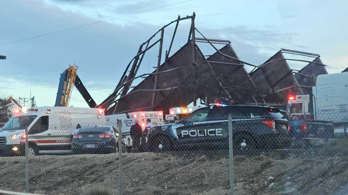 idaho airport collapse        
        <figure class=