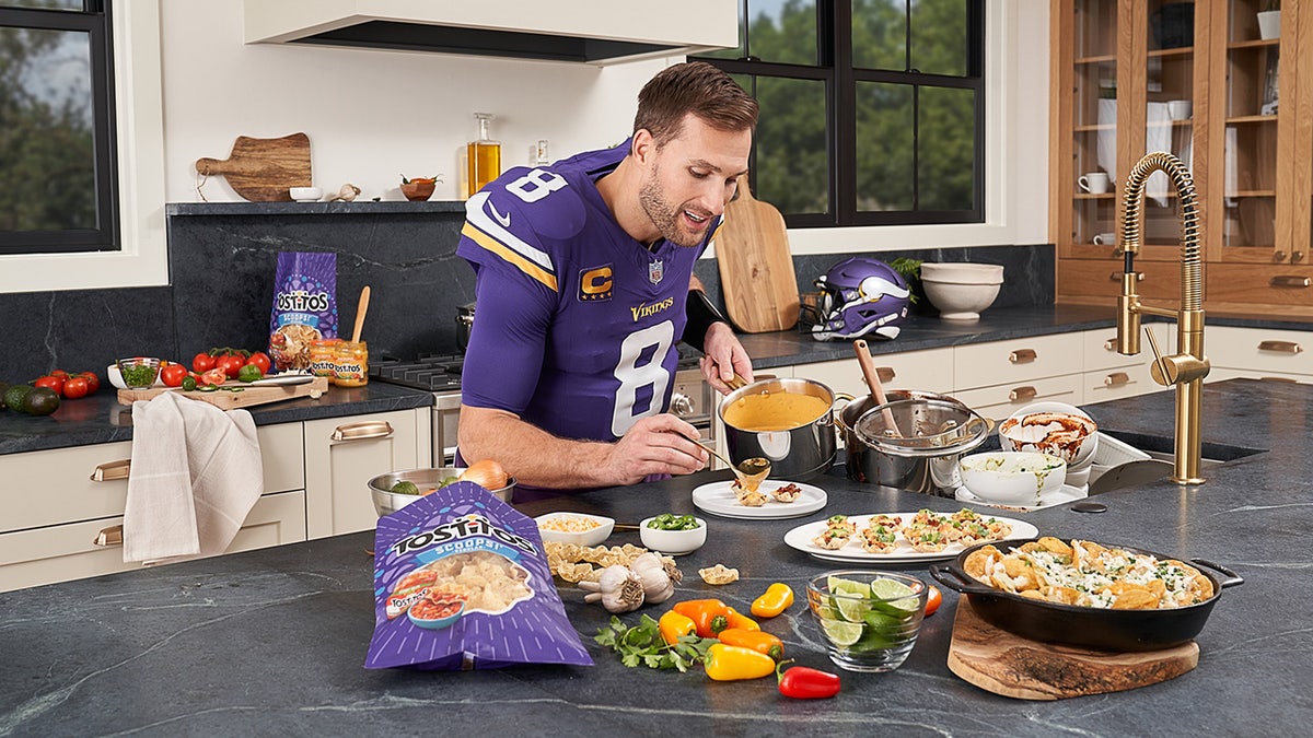 Kirk Cousins cooks