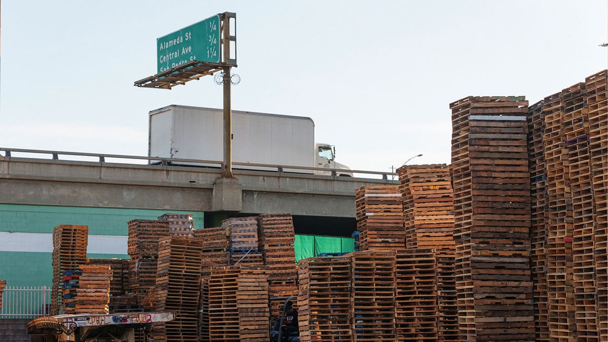 Los Angeles wood pallets stored