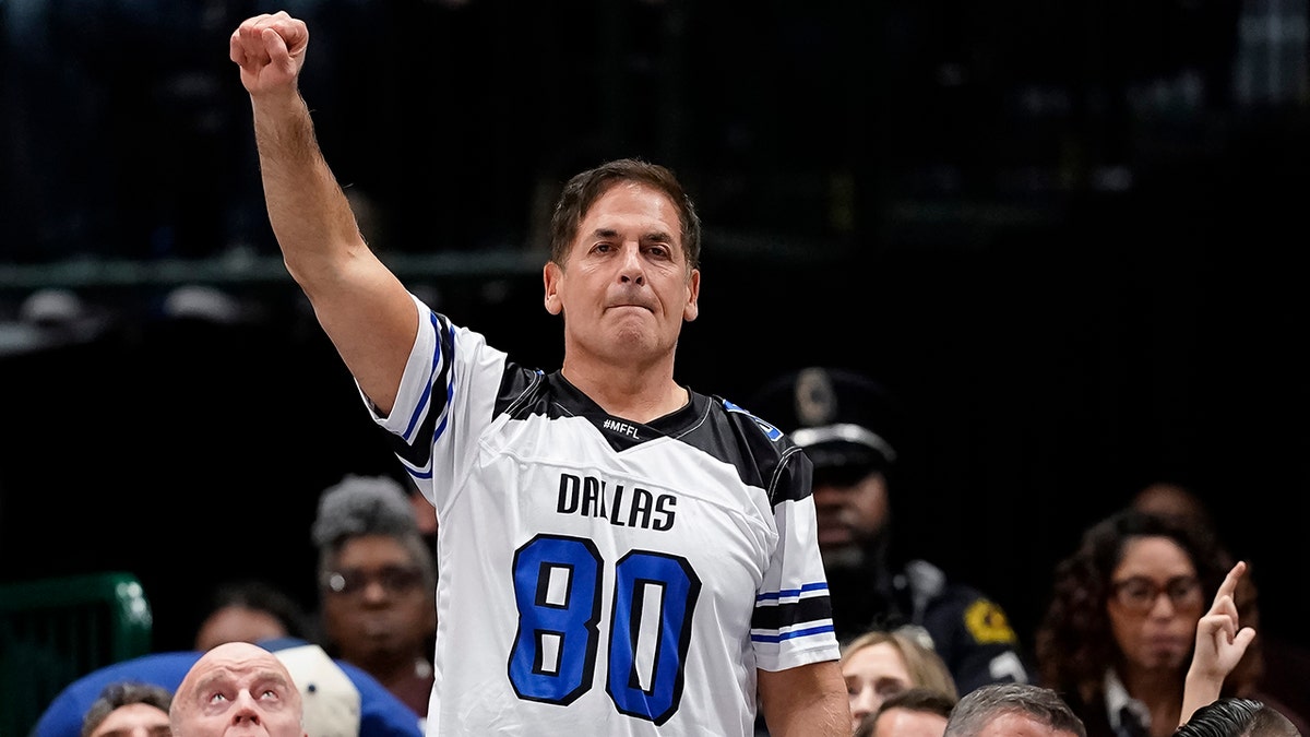 Mark Cuban vs Jazz