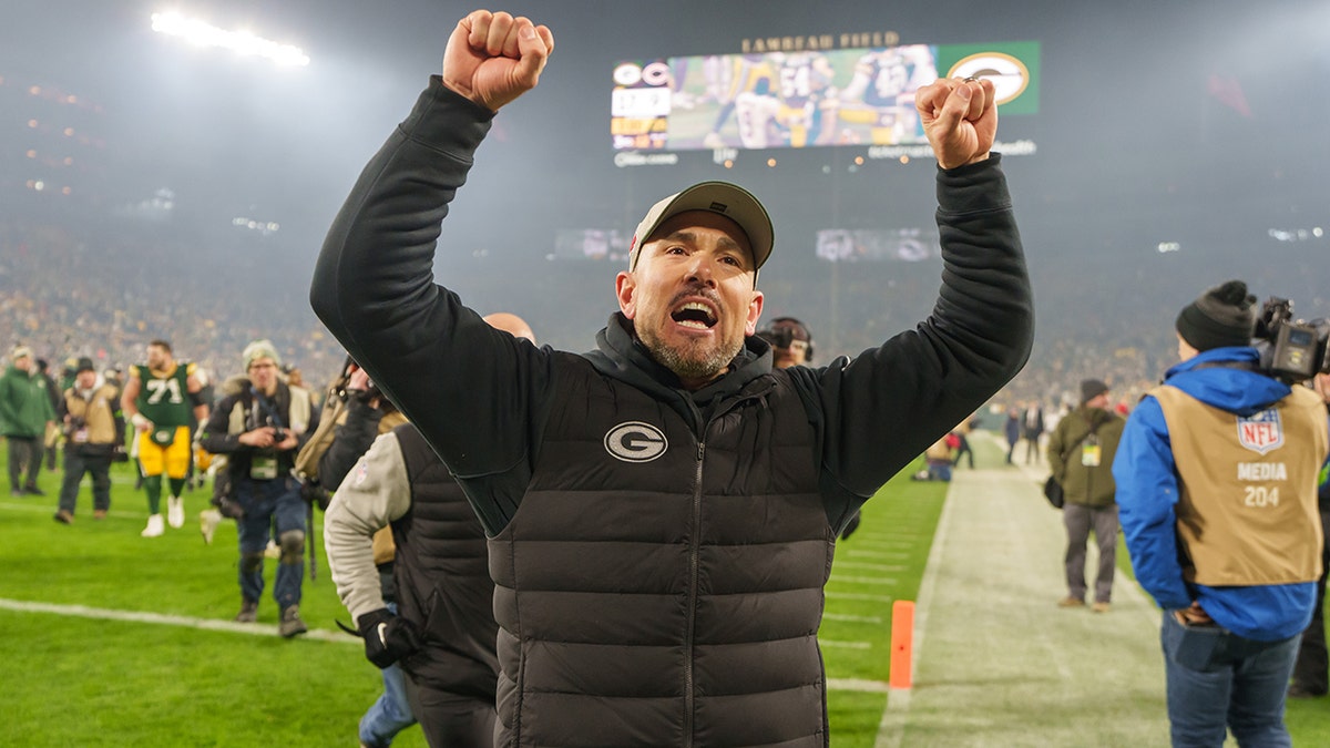 Matt LaFleur walks off the field