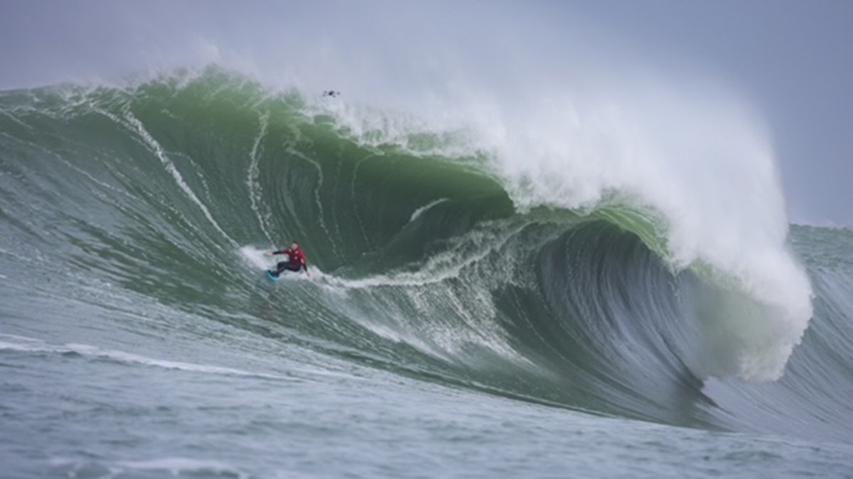 Surfer Alo Slebir tries it out
