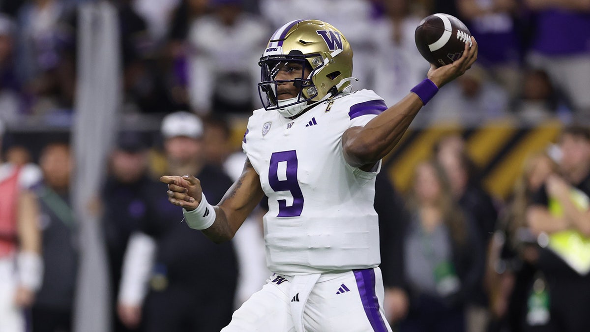 Falcons Select Quarterback Michael Penix Jr. In Draft Stunner After ...