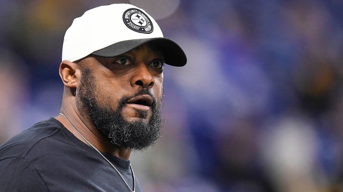 Steelers’ Mike Tomlin Walks Out Of Press Conference In Middle Of ...