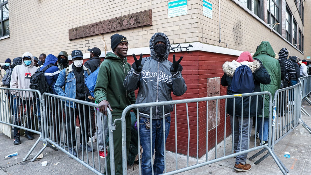 NYC Mandates Curfew For Migrants Amid Panhandling Complaints | Fox News