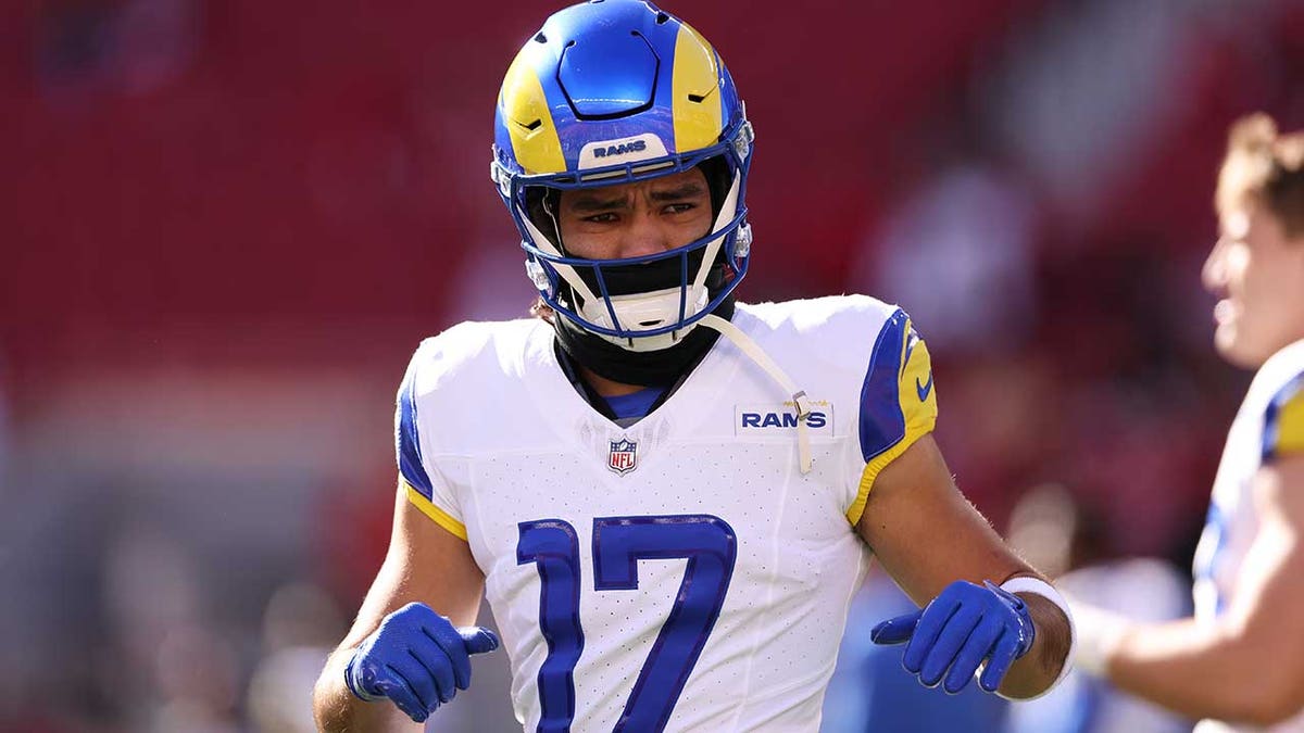 Rams’ Puka Nacua breaks 63-year-old rookie mark as team top 49ers 1 Puka Nacua warms up