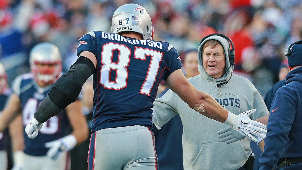 Bill Belichick ‘definitely Wants To Stay’ With The Patriots, Rob ...