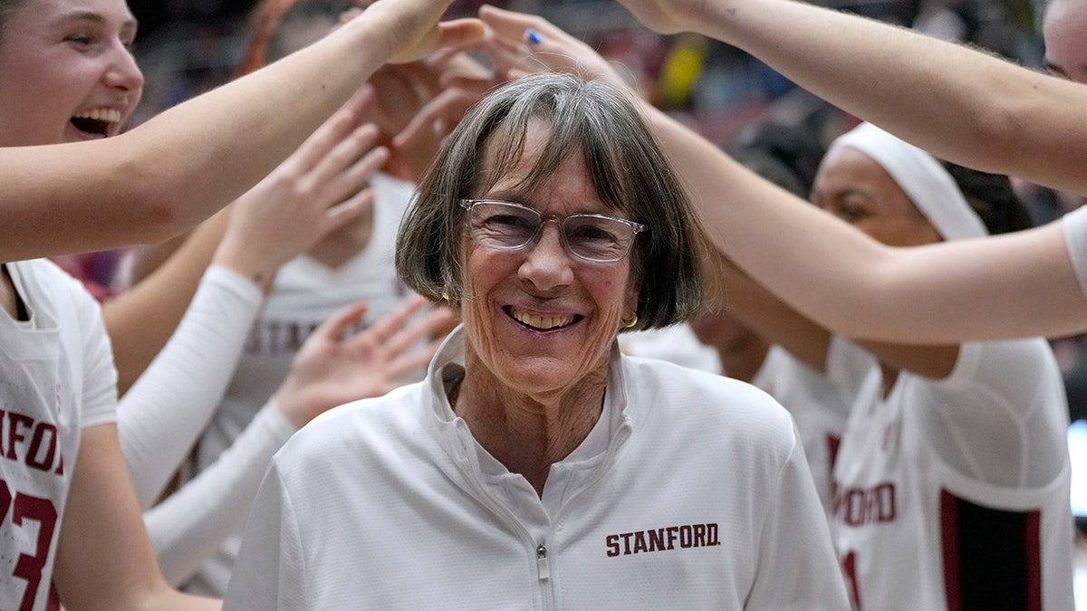 Tara VanDerveer's players celebrate