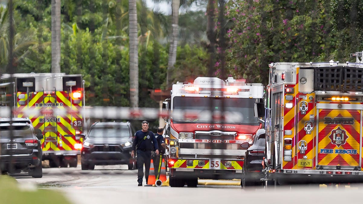 Dolphins Star Tyreek Hill Returns To Practice Just Two Days After Fire ...