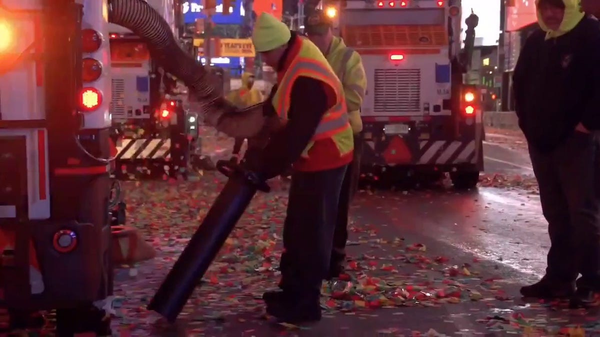 NYE clean up efforts in Times Square